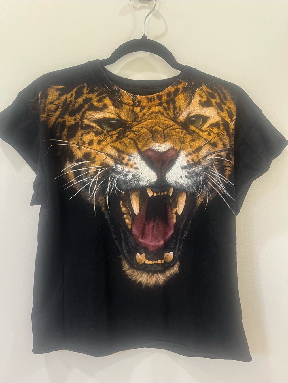Black Women’s Graphic Tiger Print Tee - Bold Animal Face